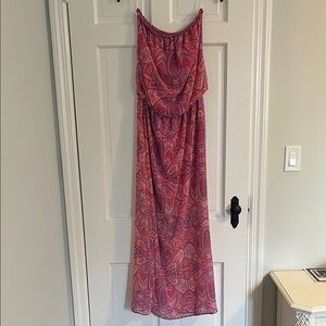 Elegant Pink Paisley Maxi Dress small